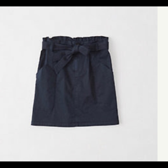 Abercrombie and Fitch utility skirt. - Picture 1 of 6